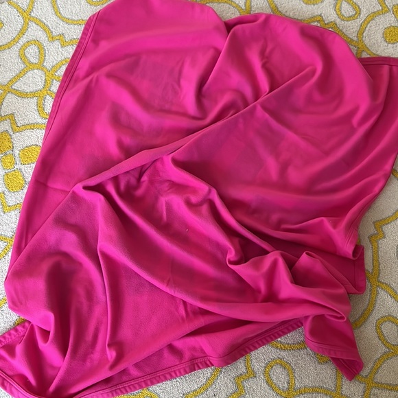 VS PINK Blanket - Picture 3 of 5